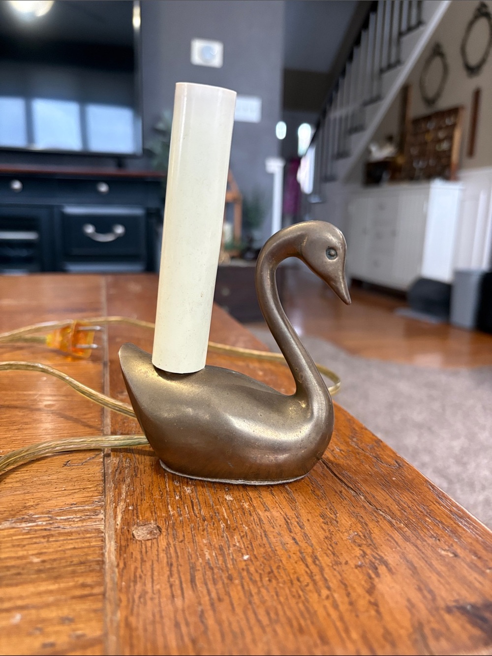 Andrea by Sadek vintage brass swan table lamp